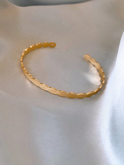 Emma - Golden Bamboo Bangles