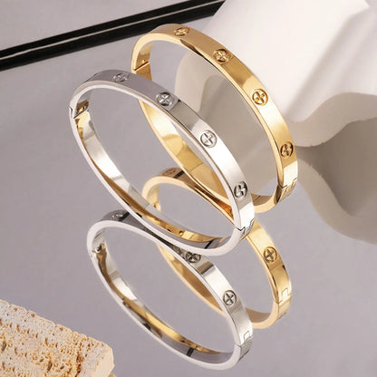 Sophia - Luxury Stainless Steel Bracelet with Cross Pattern